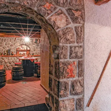 Appartamento Beni-2 By Interhome