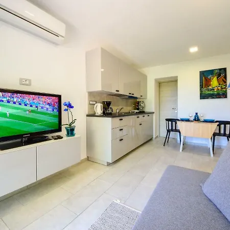 Beni-2 By Interhome * Matulji