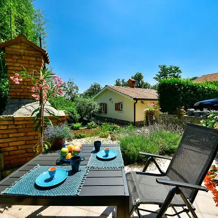Beni-2 By Interhome Apartman *